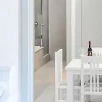 Апартаменты The Whitestone
