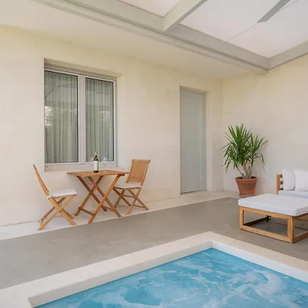 The Whitestone * Split