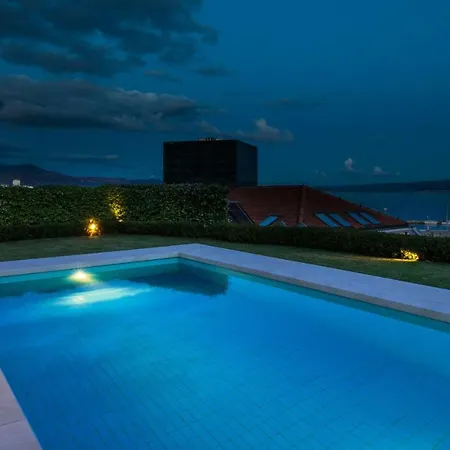 The Whitestone Appartement Split