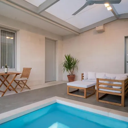 Apartment The Whitestone Split