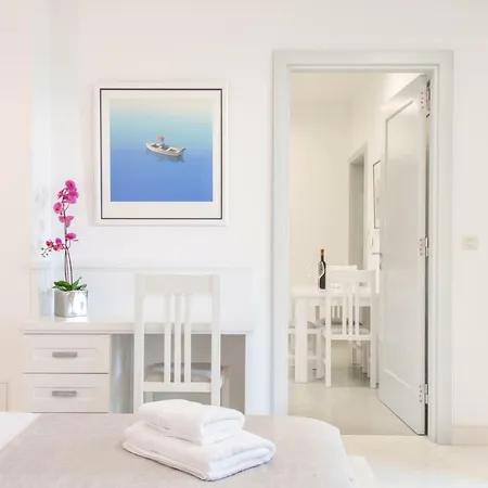The Whitestone Apartment *
