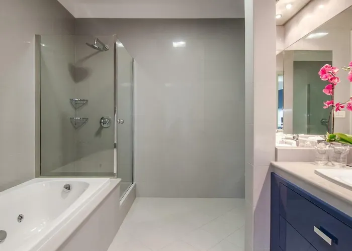 The Whitestone * Split