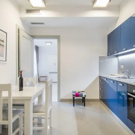 Apartament The Whitestone Split